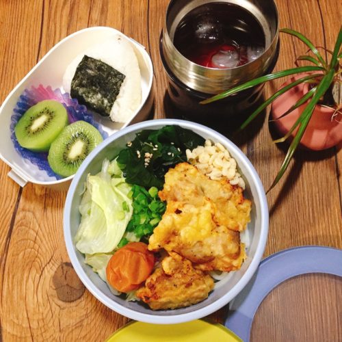 部活男子高校生のうどん弁当