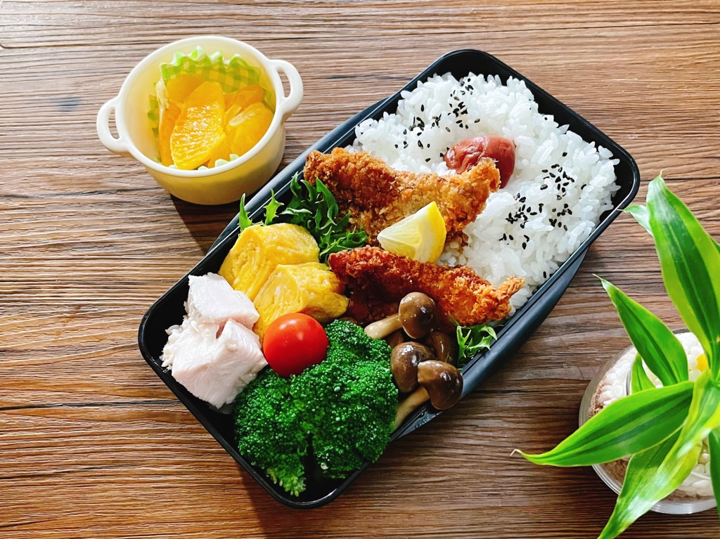 大学生の魚フライ弁当