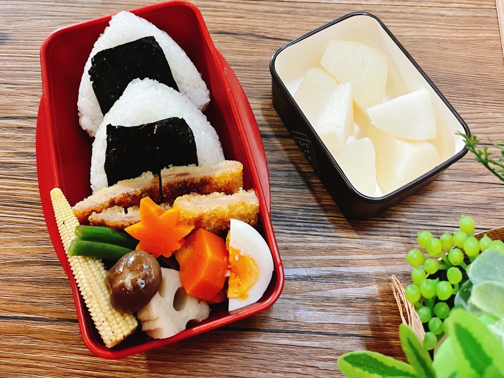 おにぎり弁当