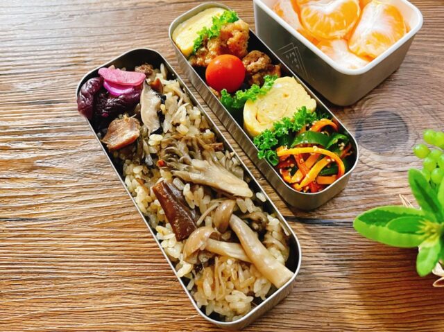 無印の鶏照焼きと５種きのこごはんのお弁当